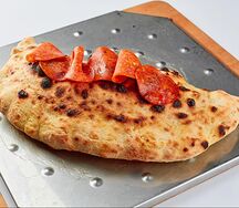 Кальцоне пепперони 