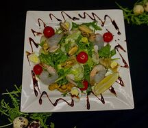 Цезарь с креветками 