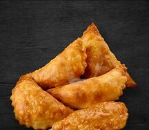 Мини-чебуреки с яблочным джемом