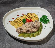 Бефстроганов из говяжьей вырезки