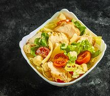 Салат Цезарь с курицей