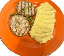 Котлеты куриные с пюре 