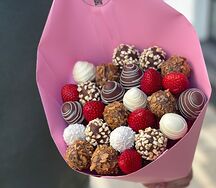 Клубничный букет №11