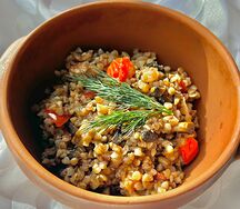 Греча с грибами и овощами