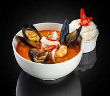Том ям с морепродуктами 