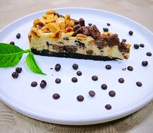 Чизкейк Карамельный с арахисом
