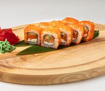 Ролл Калифорния с лососем