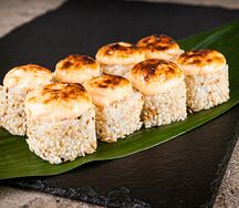 Запечённый ролл с курицей и беконом