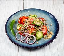 Салат Овощной по-грузински с орехами
