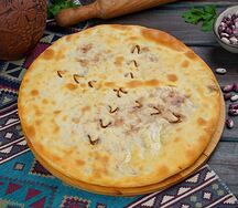 Лобиани с фасолью и специями