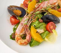Салат с морепродуктами