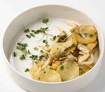 Жареный картофель с вешенками