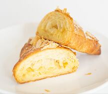 Круассан Миндальный