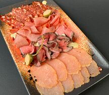 Мясная тарелка