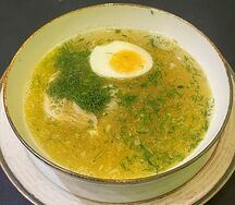 Бульон куриный с яйцом