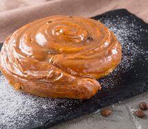 Улитка с изюмом и корицей