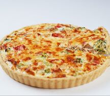 С лососем и брокколи Норвежский киш средний 