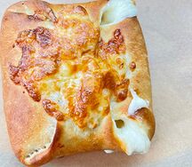 Булочка с сыром
