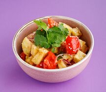 Салат с хрустящими баклажанами и томатами