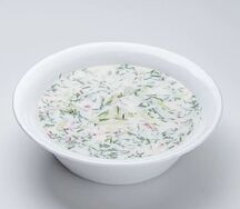 Окрошка на кефире с курицей