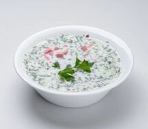 Окрошка на кефире с колбасой
