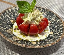 Томат с кавказской страчателой