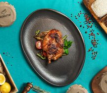 Цыпленок корнишон с вешенками и бобами