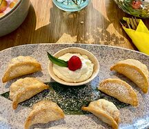 Гедза с яблоком и кремом из маскарпоне