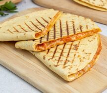 Кесадилья с тигровой креветкой
