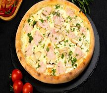 Пицца с ветчиной и грибами