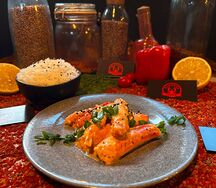 Очищенные фаланги камчатского краба в сливочно-сладком чили