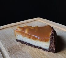 Чизкейк Сникерс