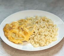 Курица, запеченная с ананасом, с гарниром