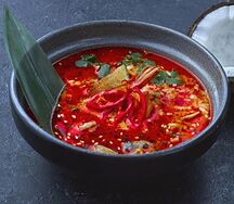 Том ям с морепродуктами