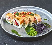 Ролл Опаленный карамельный лосось
