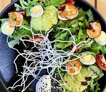 Салат с креветкой