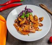 Жареный картофель с грибами