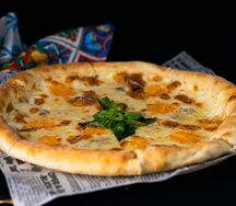 Пицца Четыре сыра  