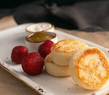 Сырники со сметаной