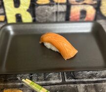 Нигири с лососем