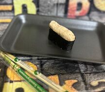 Гункан с крабом