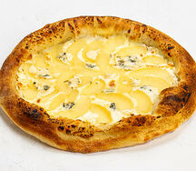 Пицца с грушей и горгонзолой