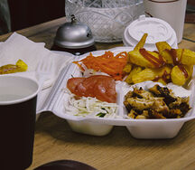 Шаверма на тарелке