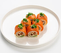 Филадельфия с пармезаном и базиликом