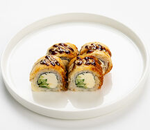 Половинка ролла Филадельфия с угрем