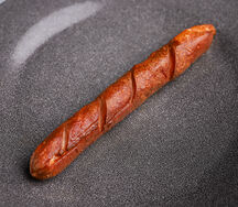 Жареная куриная колбаска