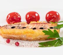 Судак с овощами