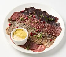 Мясные деликатесы