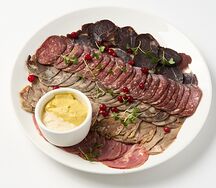 Мясные деликатесы