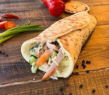 Гирос с копченой курицей